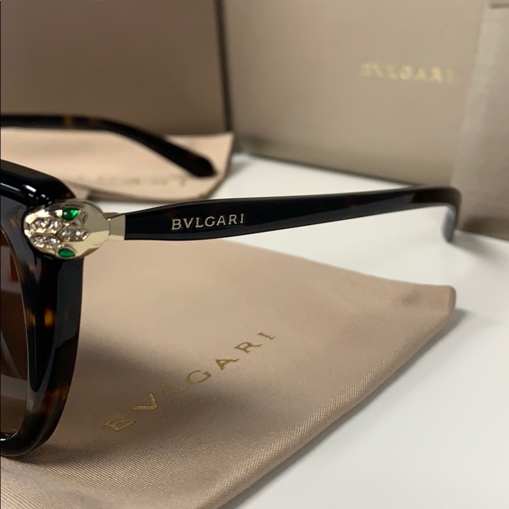 BVULGARI women’s sunglasses - Picture 5 of 12